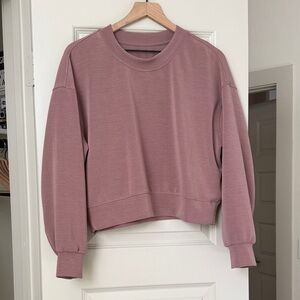 Women’s Lululemon Perfectly Oversized Cropped Crew Size 4